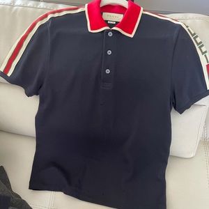 Gucci men’s polo. Size L, lightly worn